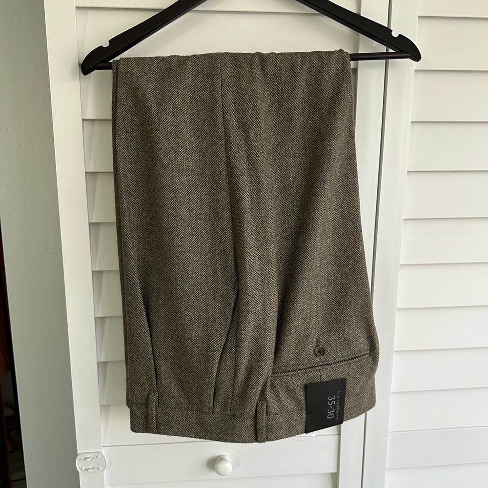 Men's Slim Tapered Fit Pants by Banana Republic
